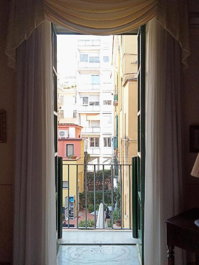 Maison Barriera - Luxury Suites - Salerno City Center Eksteriør bilde